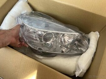 Na predaj predné svetlá Mercedes W204 a 2011