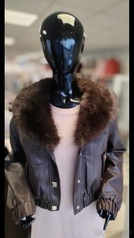 Kožená bunda s odopinateľnou kožušinou