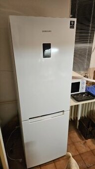 Chladnička Samsung 180cm 213+108 litrov