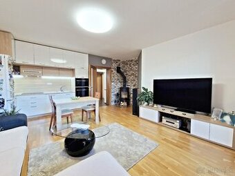 PREDAJ: 3 IZBOVÝ BYT 75 M2, LODŽIA , GARÁŽ, VYSOKÉ TATRY
