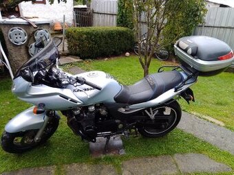 Predám kawasaki zr750s