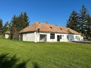 Budova s veľkým potenciálom v centre obce Žihárec
