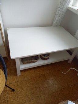 Konferenčný stolík IKEA