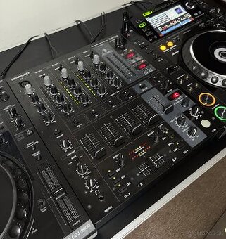 Behringer DJX750