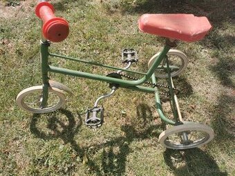 Retro trojkolka