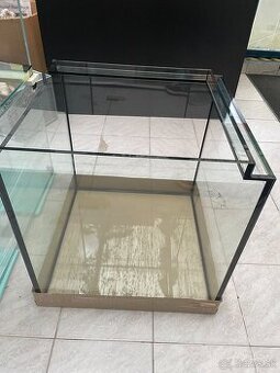 Akvárium 66x66x66cm