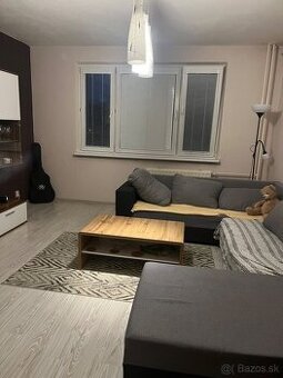 Prenájom 3 izbový byt Žiar nad Hronom, Hviezdoslavova ul. - 1