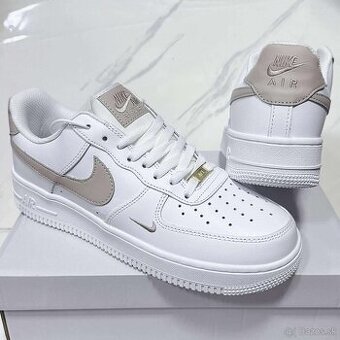 Nike Air Force 1 Kremove