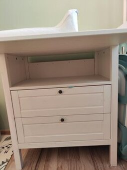 Prebaľovaci pult IKEA Sundvik + podložka