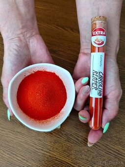 Domáce chilli rôzne druhy.