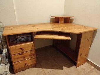 drevený písací stôl