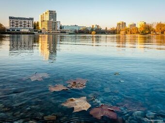 Reprezentatívne kancelárie s výhľadom na jazero, 245 m2