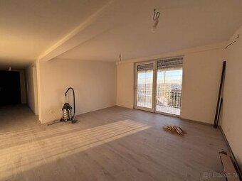 Predáme nový byt 2+2 s 2x parkovanie a úžasným výhľadom NR