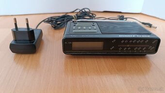 Retro radiobudík Tozaj 6868 z roku 1991