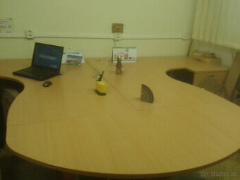 Predám kancelársky stôl pre dve osoby a skrinky