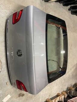 kufor skoda superb 2 sedan