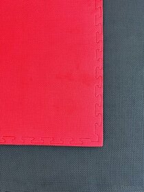 Tatami Champion puzzle čierno-červená 105cm x 105cm x 2cm