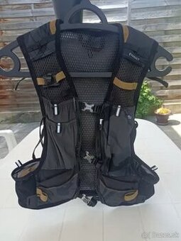 Bežecký Batoh na ultra trailový beh 15 l čierny