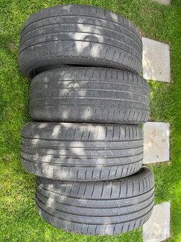 225/40 R19 letne pneu Bridgestone rv2022