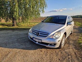 Mercedes R 320