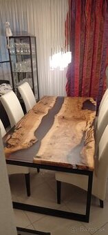 Jedalensky epoxidovy stol