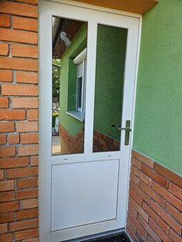 Vchodove dvere prave 80cm