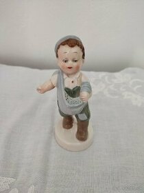 Royal dux chlapec rozsievač porcelánová soška raritka