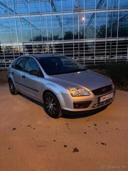 Predám Ford Focus 1.6i 74 kW – benzín