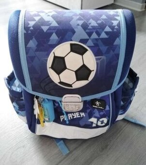SKOLSKA TASKA FUTBAL