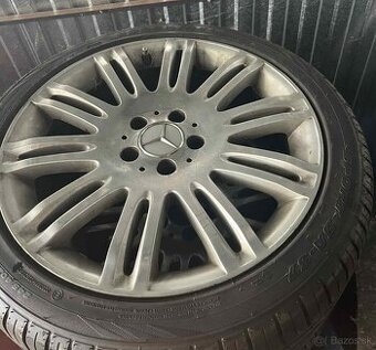 Elektróny na Mercedes