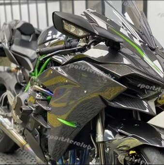 Kawasaki ZX1000R - 1