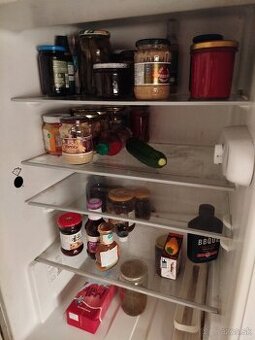 Príslušenstvo k chladničke Whirlpool WBE3111