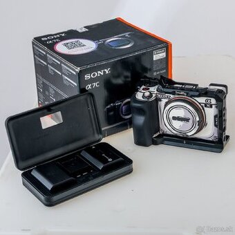 Sony A7C SmallRig klietka, 2x batéria, Sketch Polep