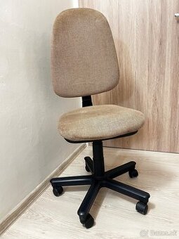 Kancelárska otočná stolička