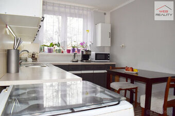 ´´NOVINKA´´ NA PREDAJ priestranný 3 IZBOVÝ BYT blízko centra - 1