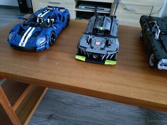 Predám stavenicu rôznych druhov automobilov