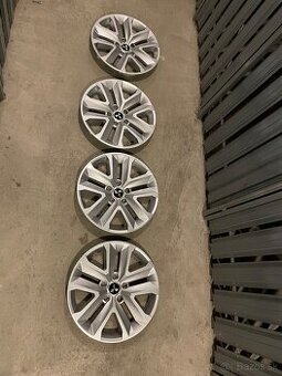 Originál Mitsubishi puklice 17