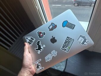 MacBook Air M1 8/256 battery 85%