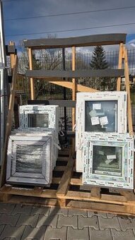 Plastové okná - biele, zlatý dub