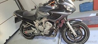 Yamaha fz600