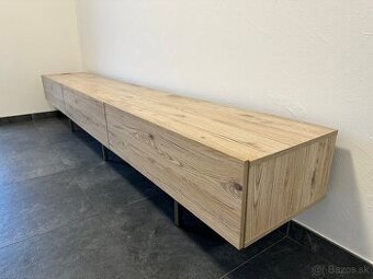 Moderná TV skrinka / nízka komoda – 270 cm