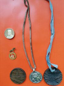 plakety, medaile  1,- EUR za kus - 1