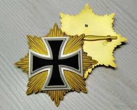 Řády a jiné vyznamenání III ŘÍŠE. Všecko jsou kopie