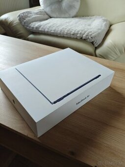 MacBook air M3 2024