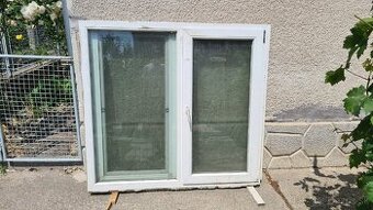 Plastove okna 2ks - 150x137 - za odvoz