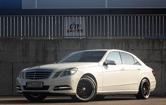 Mercedes-Benz E trieda Sedan
