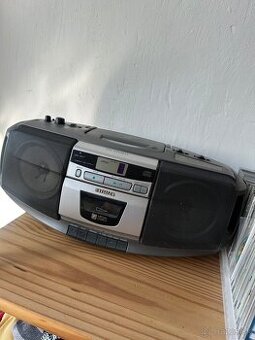 Historické veľké stereo AIWA – na CD a kazety