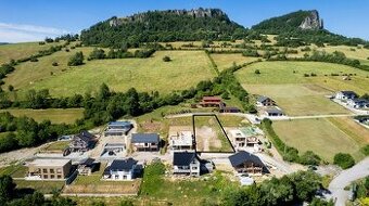 Slnečný stavebný pozemok s nádherným výhľadom vo Vyšnom Kubí