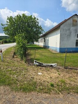 Na predaj výrobno-skladové priestory v Hrašnom