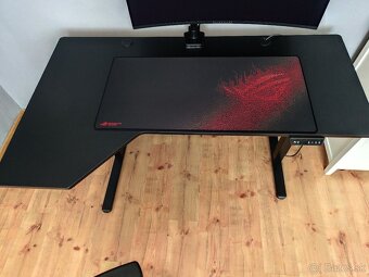 Stôl Huzaro Hero 9.1